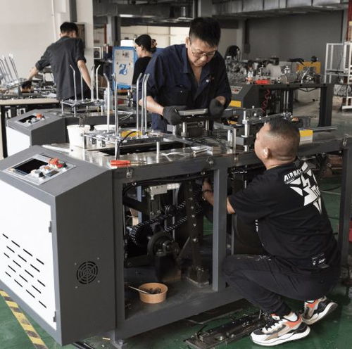 2025纸咖啡杯机设备厂家推荐与纸制品成型机械设备研发销售解析